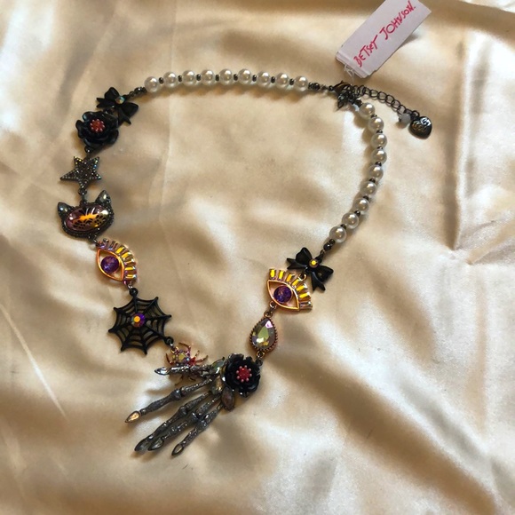 Betsey Johnson Glampire Faux Pearl Skeleton Hand & Halloween Icons Necklace NWT - Picture 3 of 16